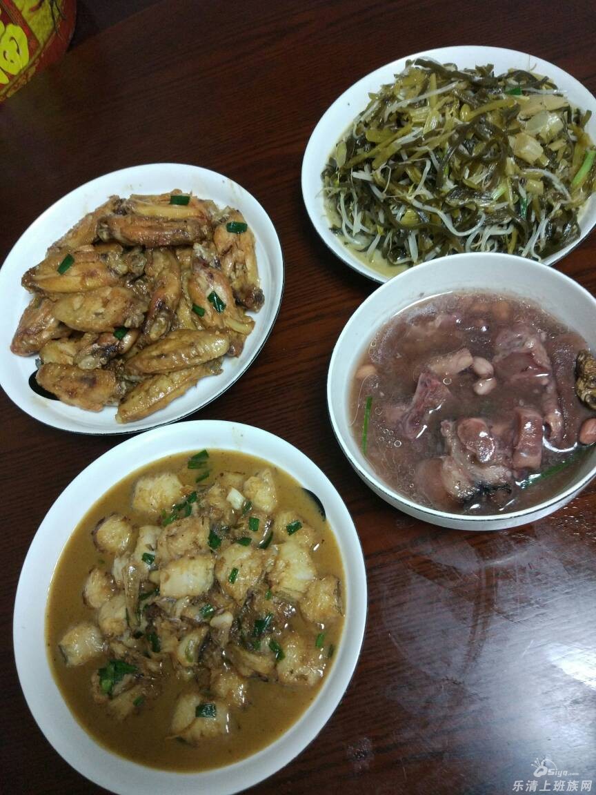 家里饭菜啊!