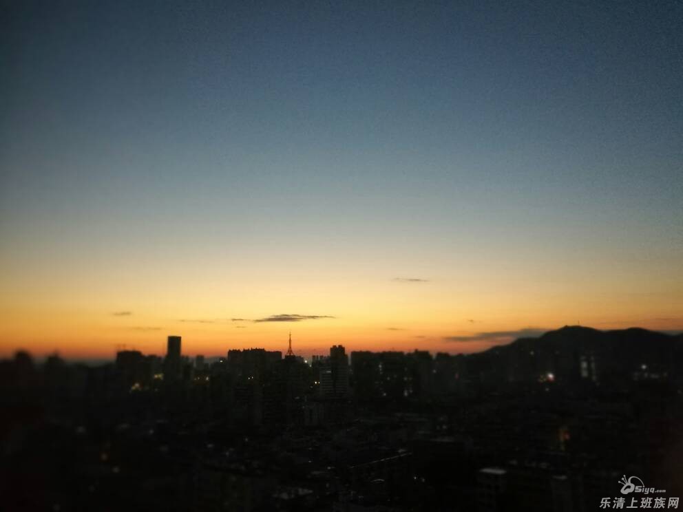 起得太早了,太阳刚醒
