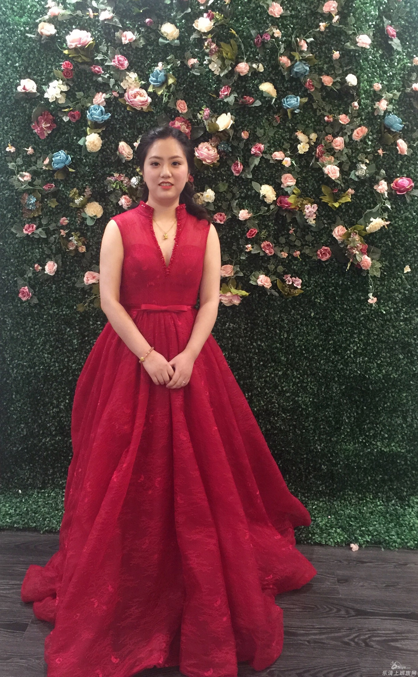 柳市婚纱_动漫婚纱情侣头像