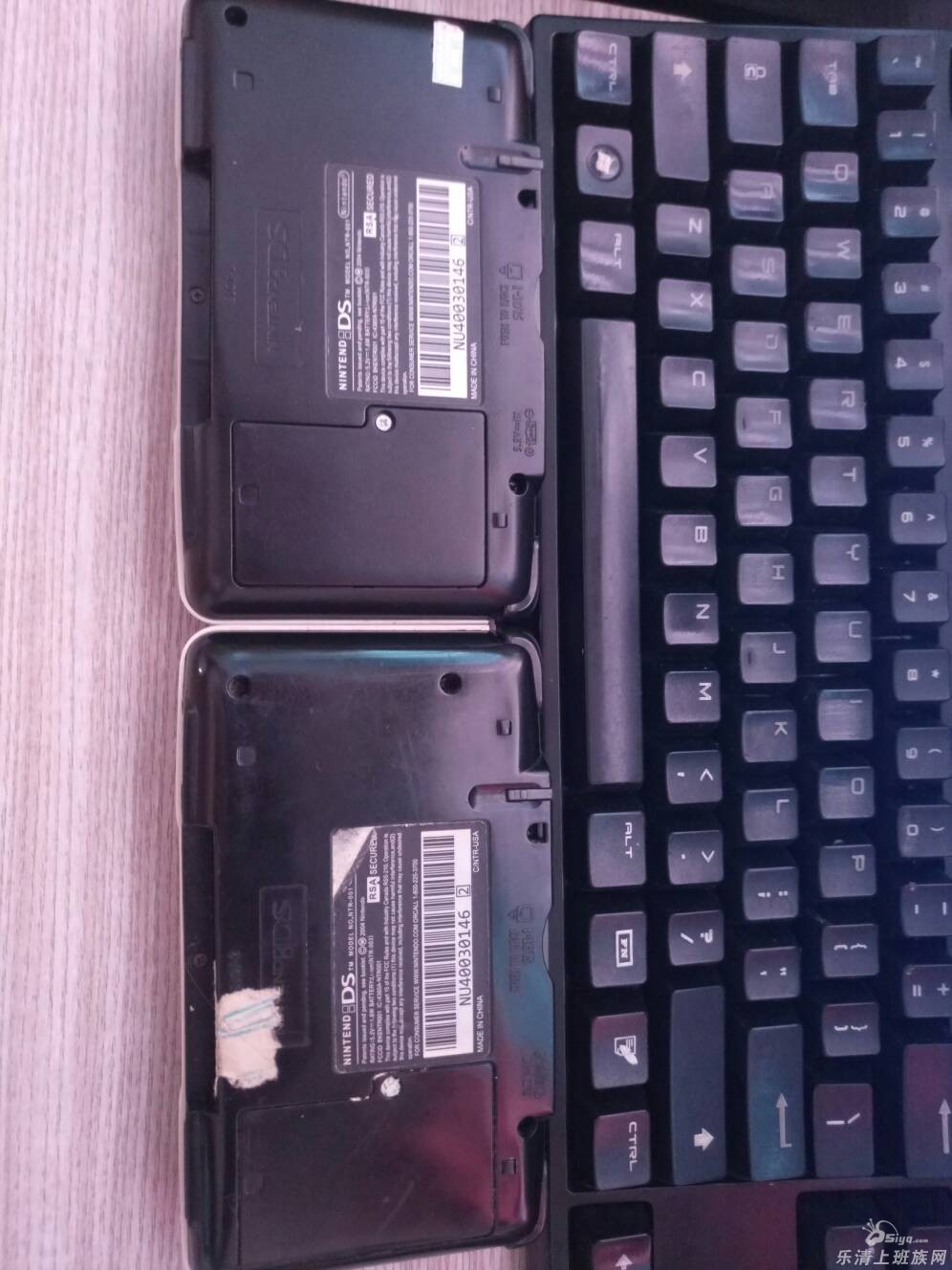 出两个九成新nds任天堂掌机游戏机,口袋妖怪等