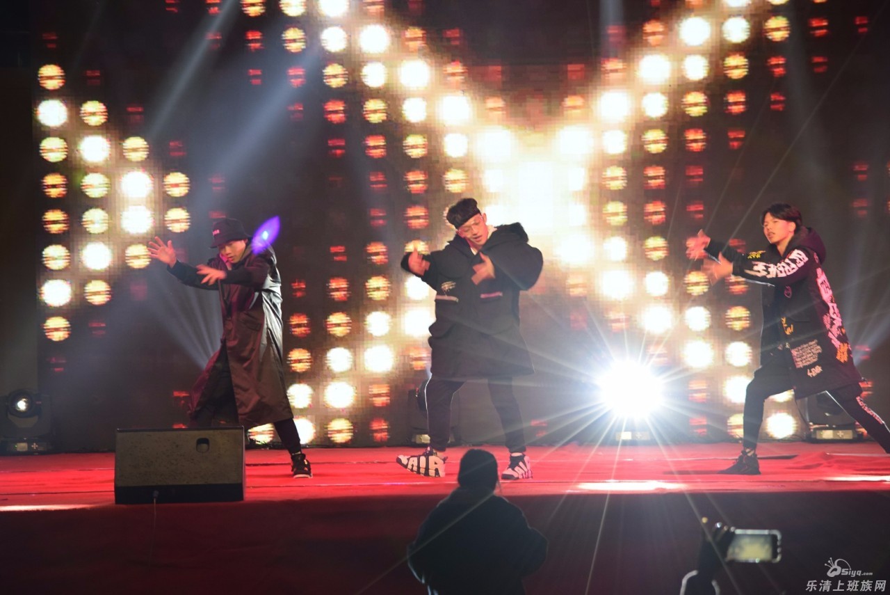 走进新时代--乐清外国语学校2018元旦文艺汇演