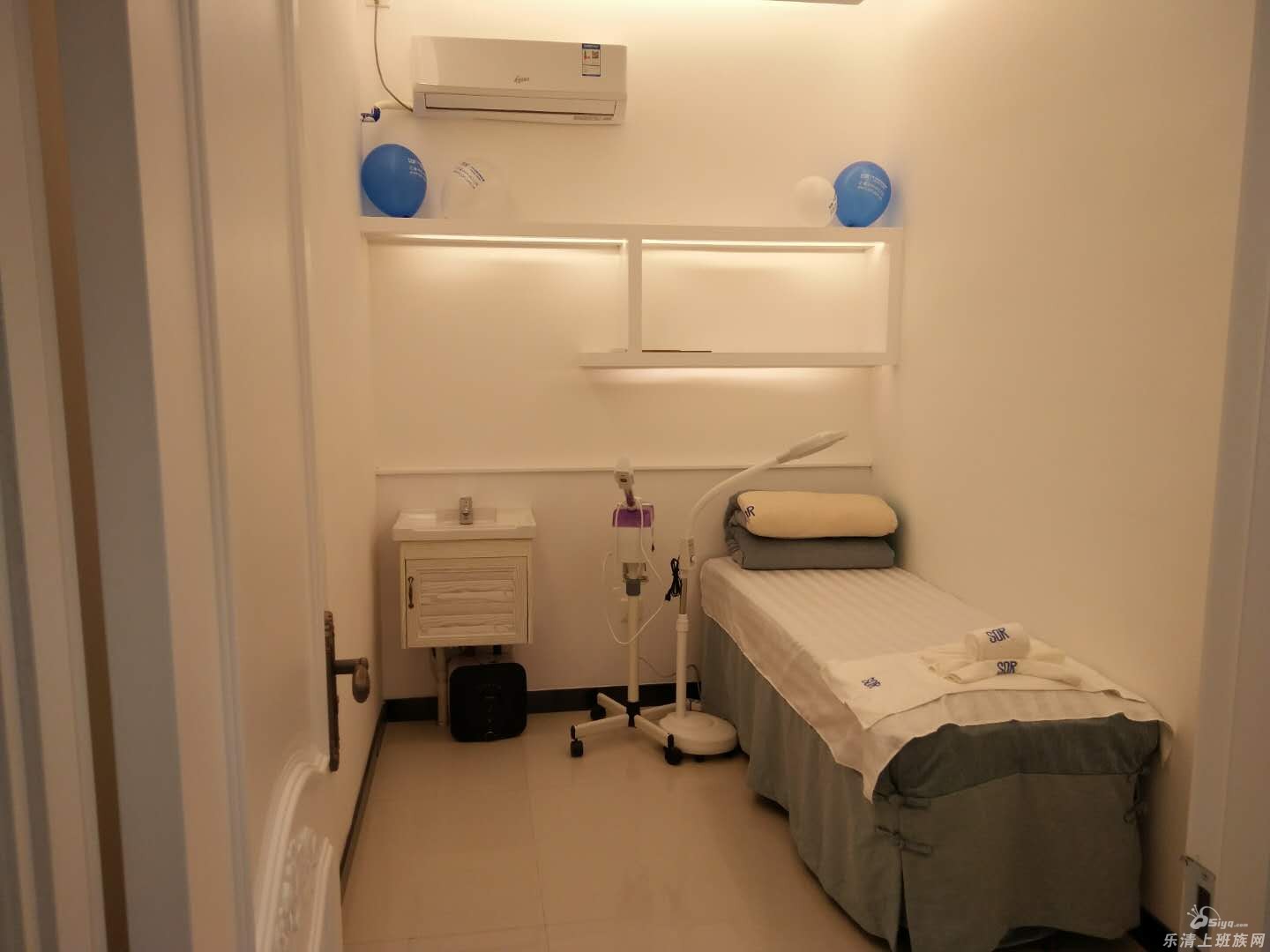 长痘痘,柳市去哪里治疗痘痘-乐清去哪里治疗痘痘