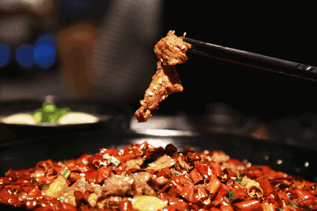 满屏都是大长腿!来了这家店就不想走了!