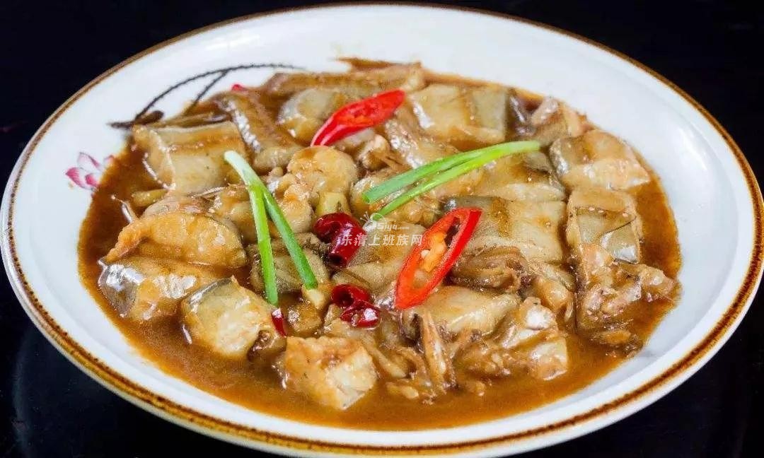 龙头鱼,温州俗称水潺.浑身只有一条软骨,肉嫩得像豆腐一样,通体雪白.