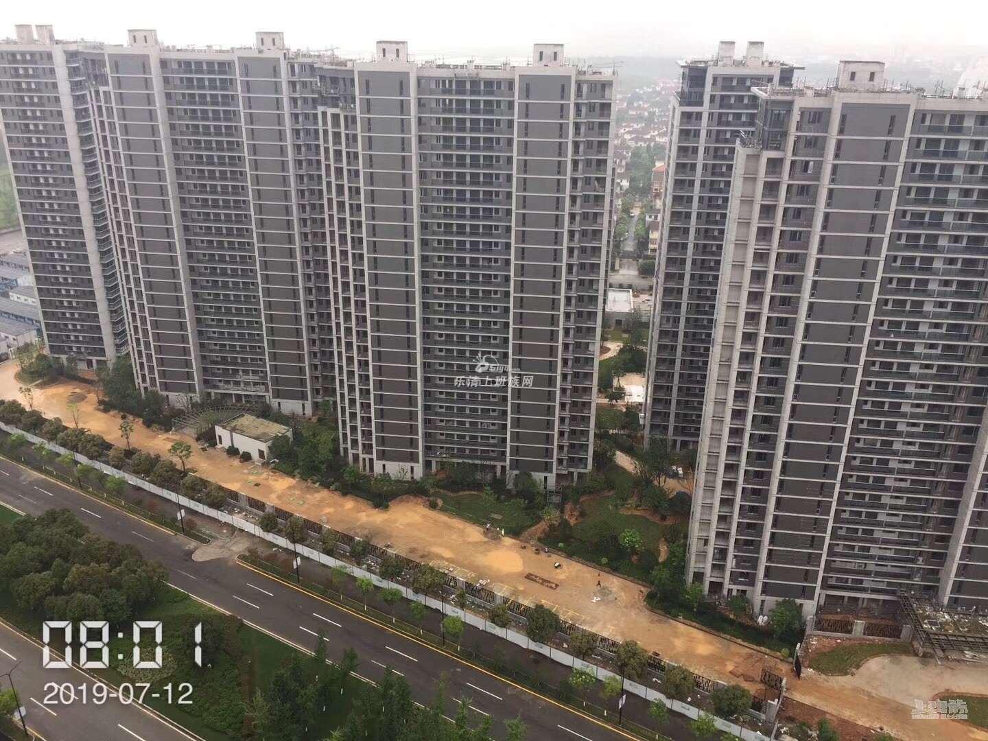 出售,绿城锦玉园高楼,楼王130平方,4房2厅2卫,价格25000/平方,看上还