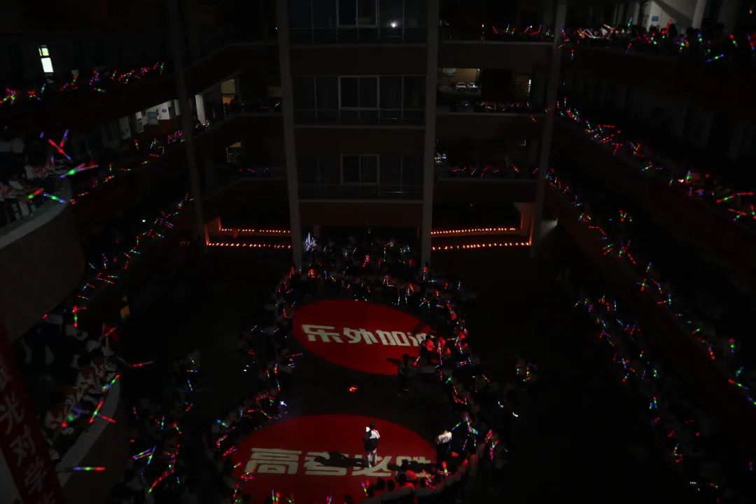 791ff22b850bf3372a3577712b614473.jpg