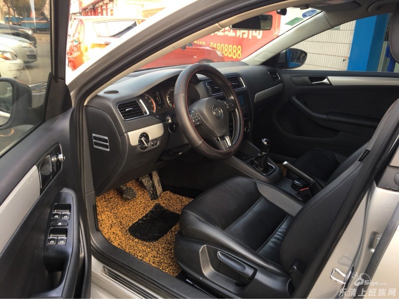 大众速腾 手动1.4t豪华版出售99000