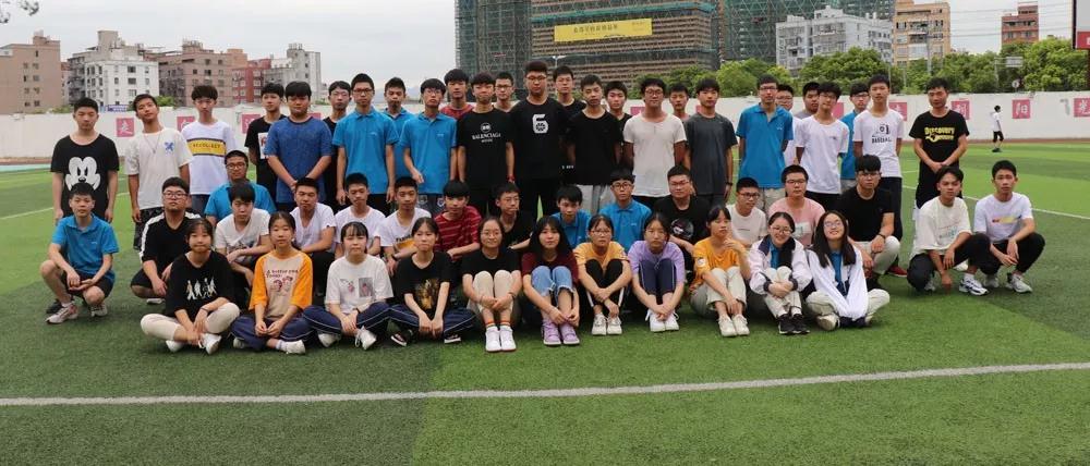 乐清市精益中学:晨读吧!少年