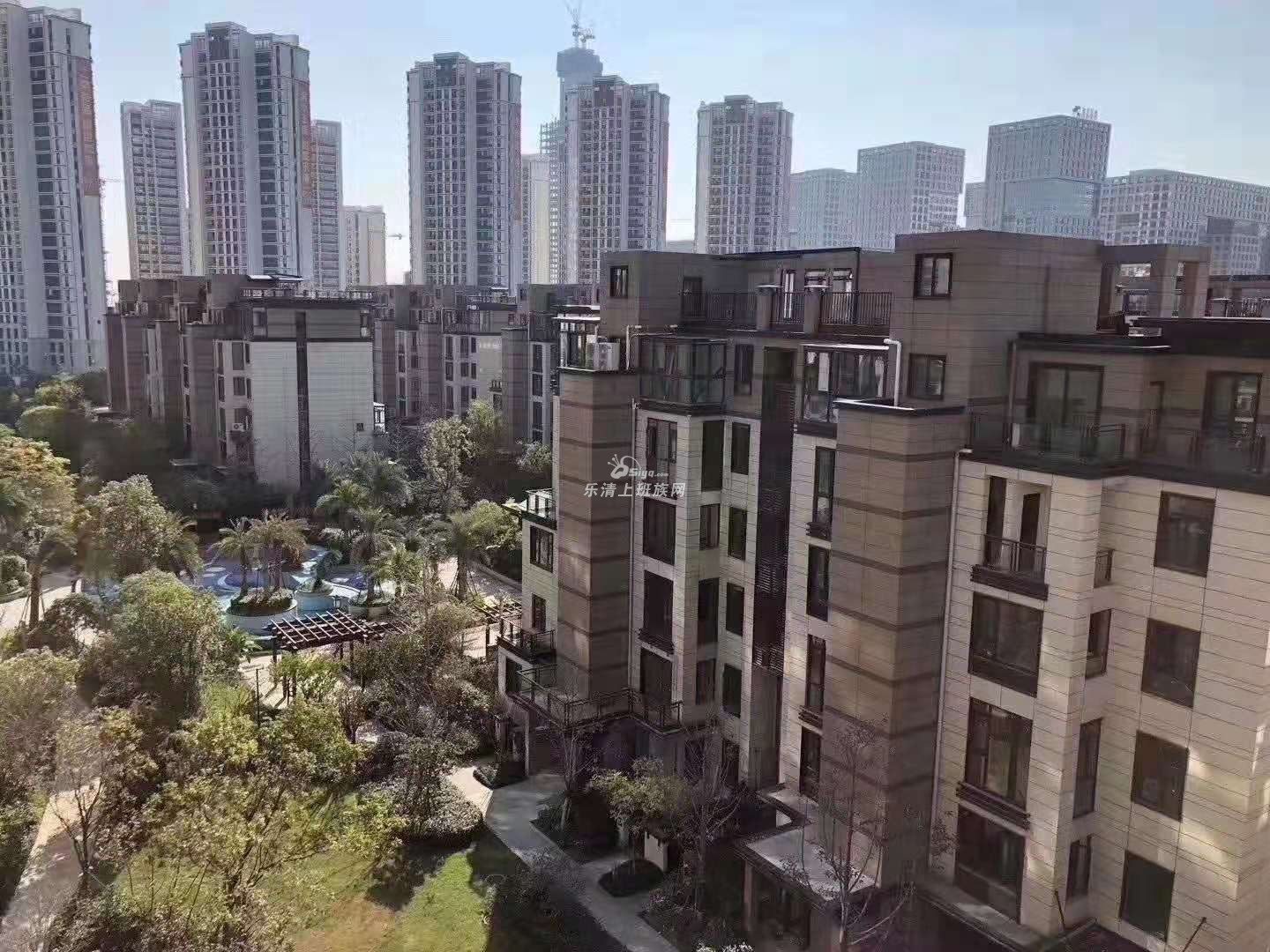 出售中梁一期叠墅1跃2,装修一半175平方,实际面积300平方送花园和地下