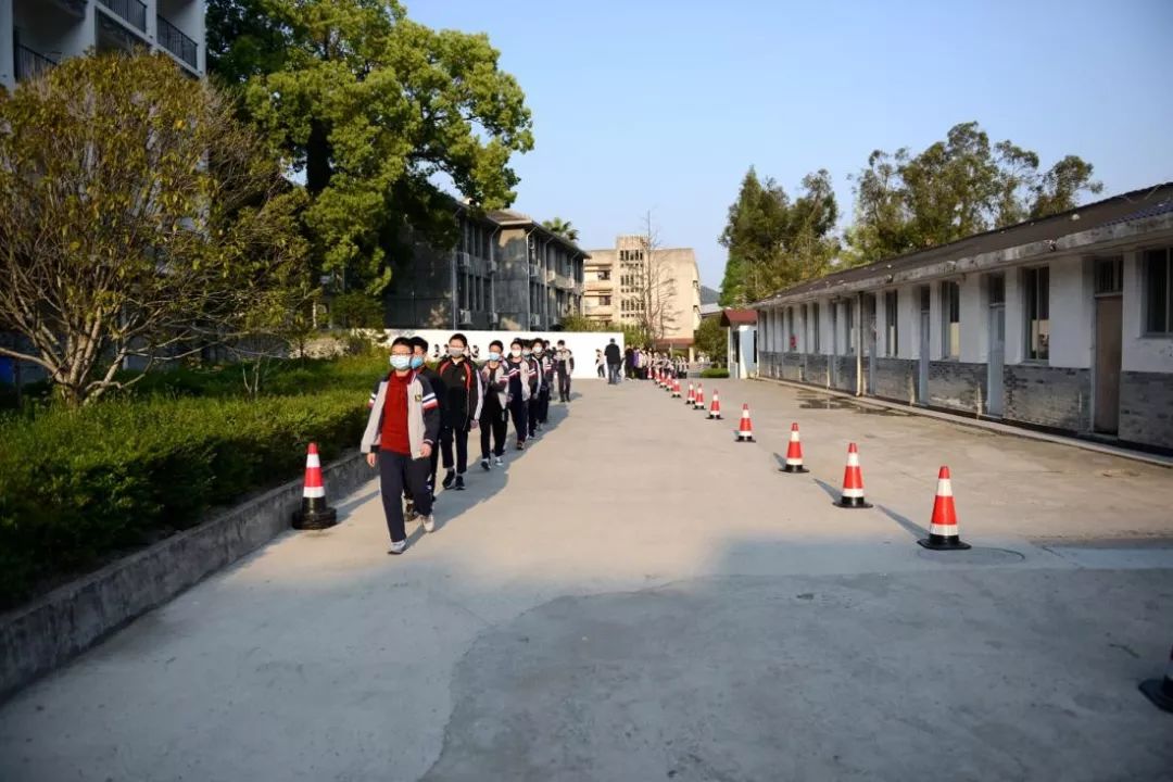 乐成一中多措并举做好九年级学生返校复学工作
