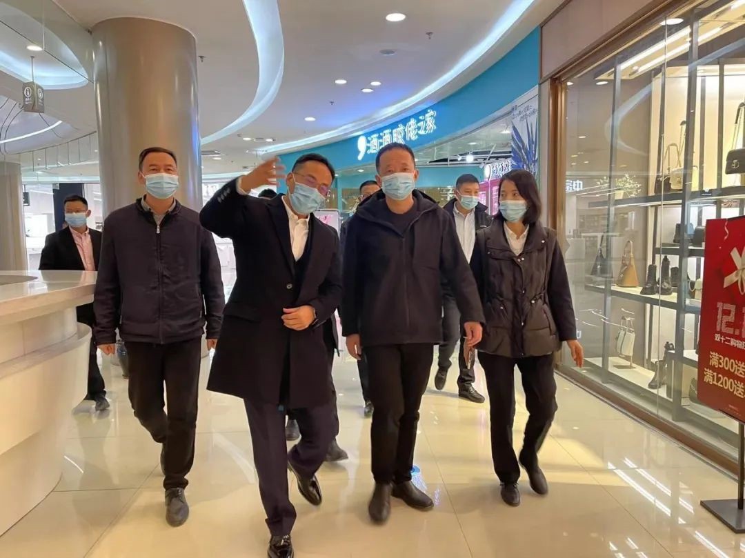 王烨履新柳市镇党委书记丨开展消防安全疫情防控监督检查